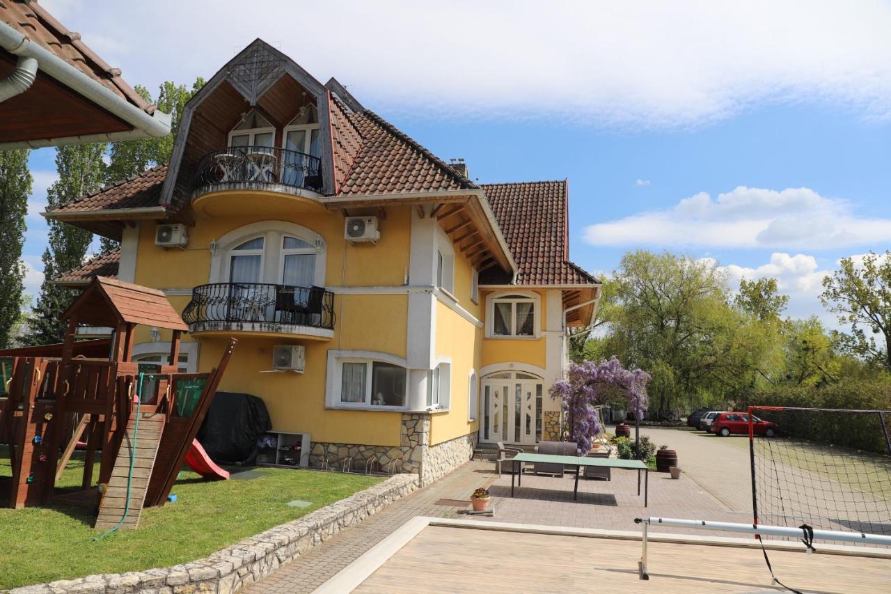 Jade Panzio Bed and Breakfast Balatonföldvár Εξωτερικό φωτογραφία