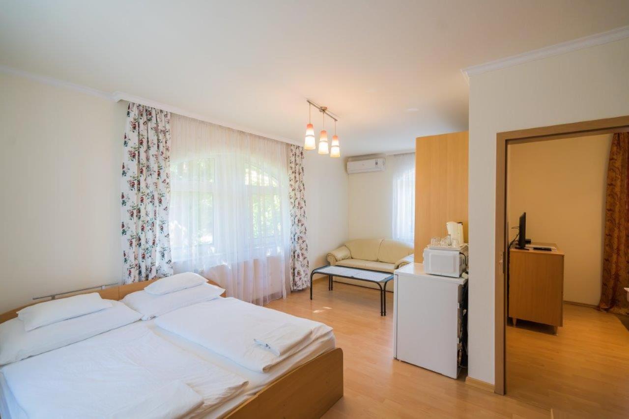 Jade Panzio Bed and Breakfast Balatonföldvár Εξωτερικό φωτογραφία