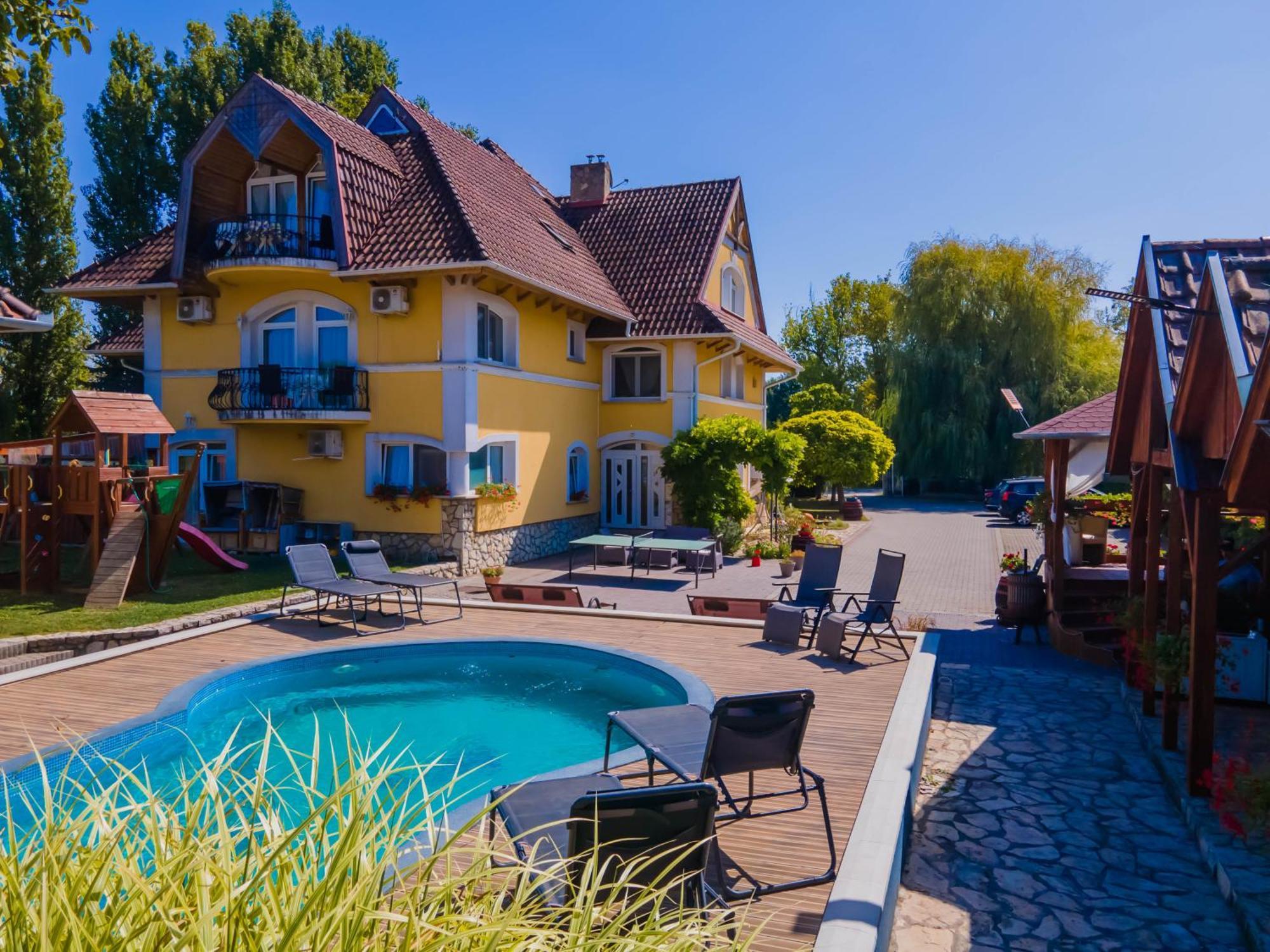 Jade Panzio Bed and Breakfast Balatonföldvár Εξωτερικό φωτογραφία