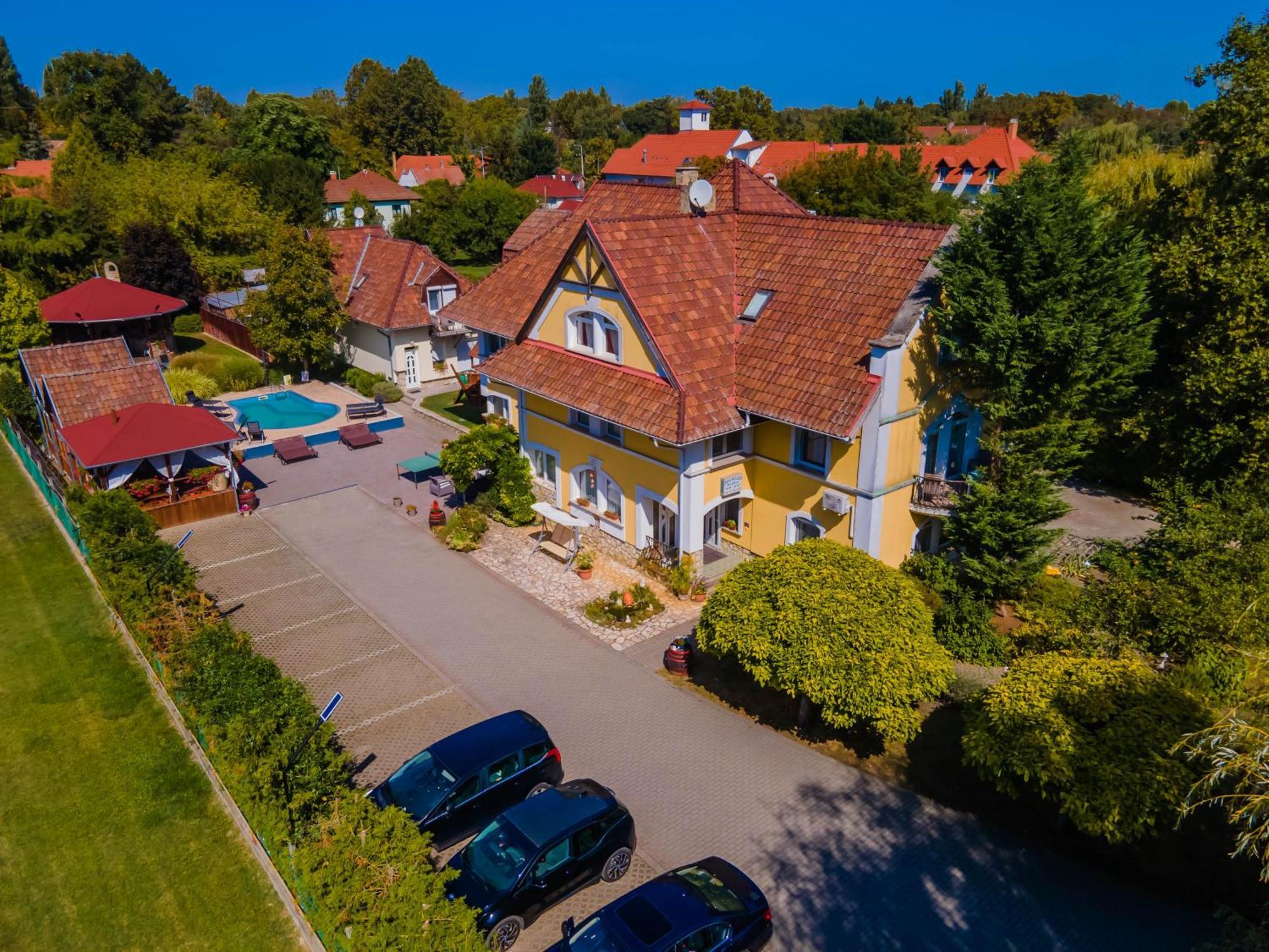 Jade Panzio Bed and Breakfast Balatonföldvár Εξωτερικό φωτογραφία