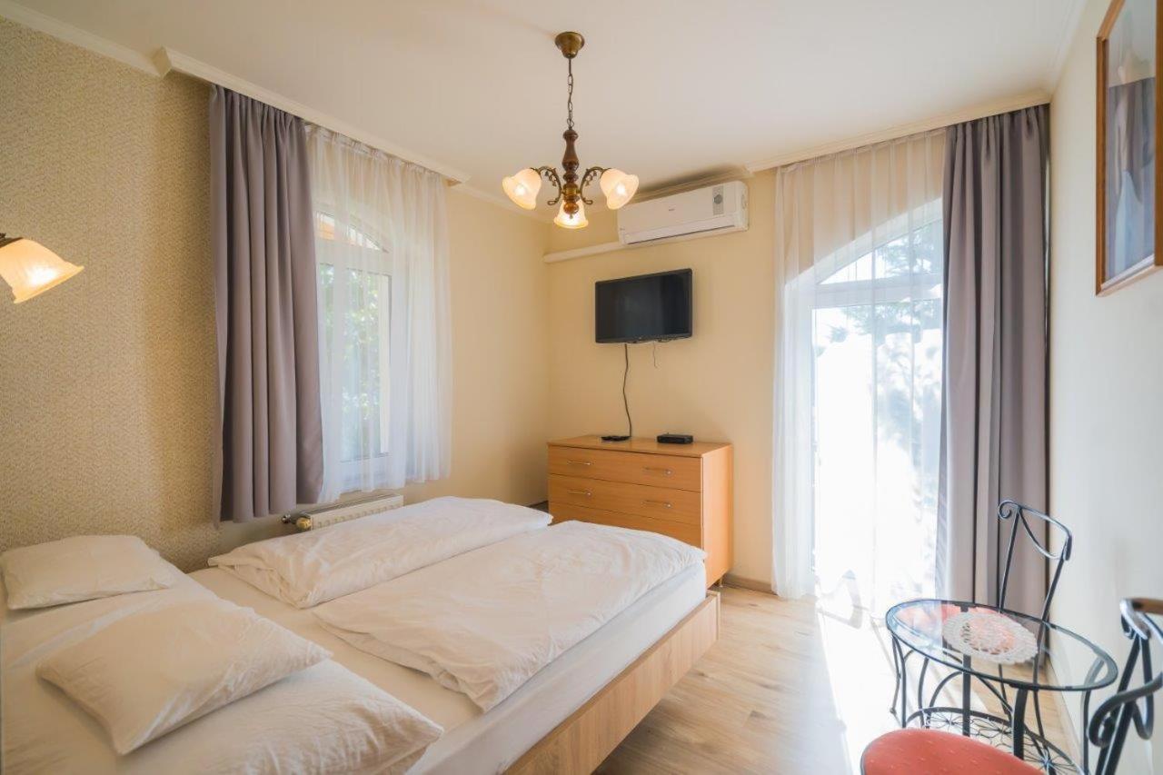 Jade Panzio Bed and Breakfast Balatonföldvár Εξωτερικό φωτογραφία