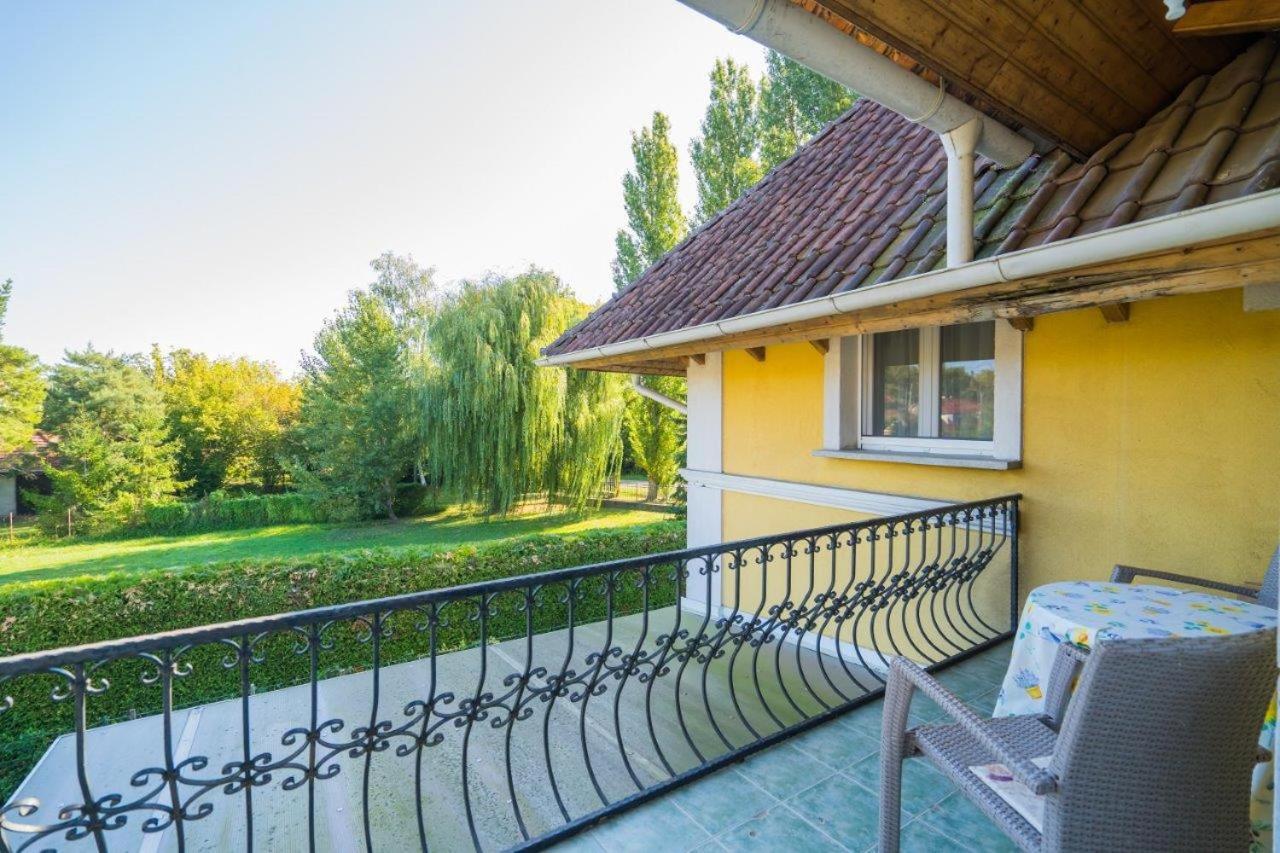 Jade Panzio Bed and Breakfast Balatonföldvár Εξωτερικό φωτογραφία